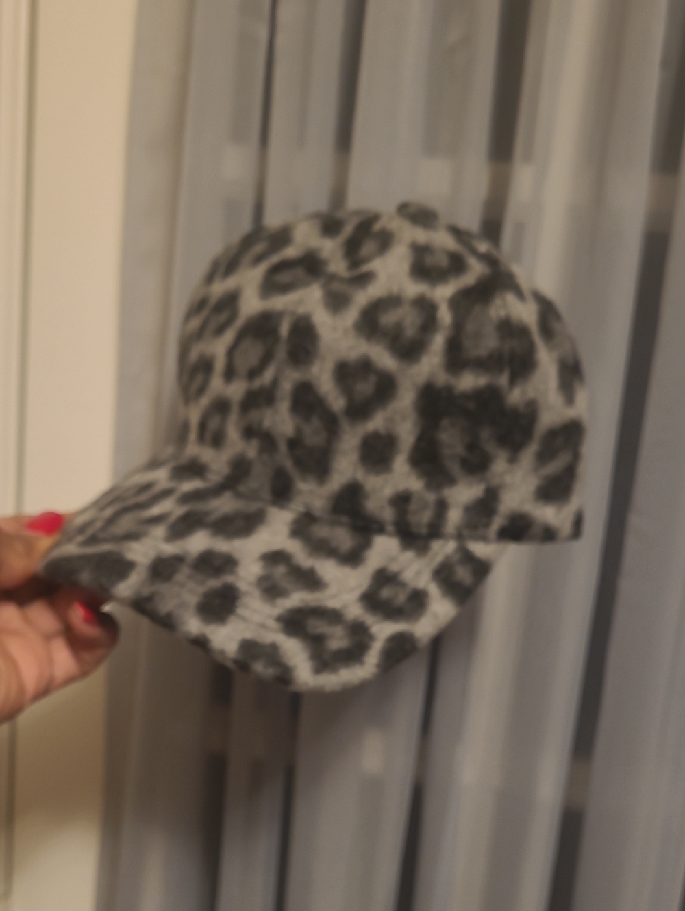Leopard Print Baseball Cap - Gray